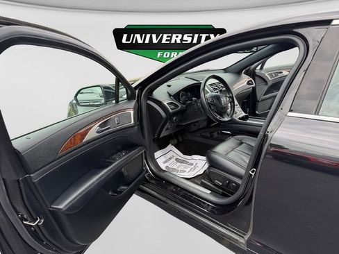 Used 2019 Lincoln MKZ Reserve FWD image 25