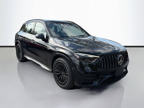 Used 2025 Mercedes-Benz GLC 43 AMG 4MATIC image 2