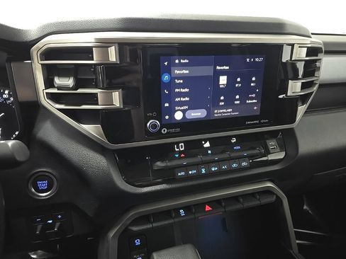 Used 2022 Toyota Tundra SR5 w/ SR5 Convenience Package AWD/4WD image 26