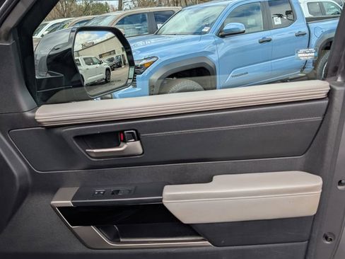 Certified 2022 Toyota Tundra Limited w/ TRD Off-Road Package image 18