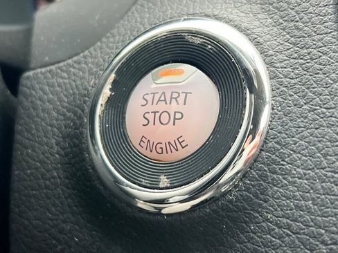 Used 2017 Nissan Altima 2.5 SR w/ Midnight Edition Package image 23