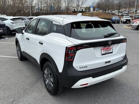 Used 2025 Nissan Kicks S image 5