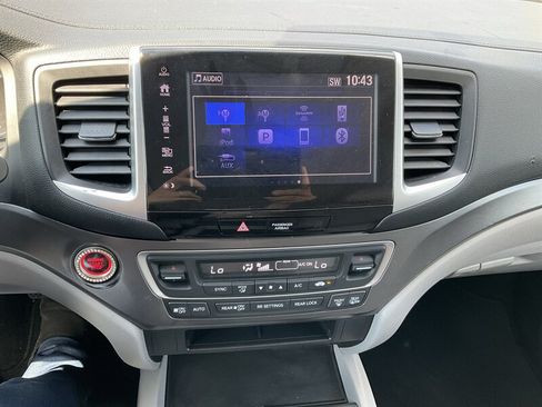 Used 2018 Honda Pilot EX image 30