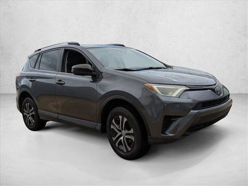 Used 2017 Toyota RAV4 LE image 3