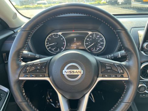 Used 2022 Nissan Sentra SR w/ Midnight Edition FWD image 16