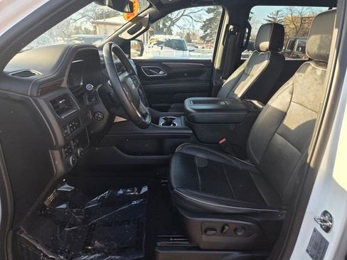 Used 2023 Chevrolet Suburban Premier AWD/4WD image 18