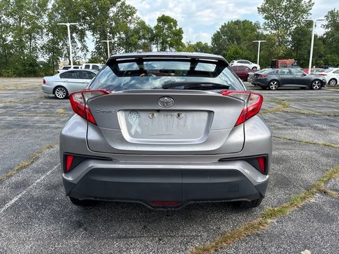 Used 2018 Toyota C-HR XLE FWD image 4