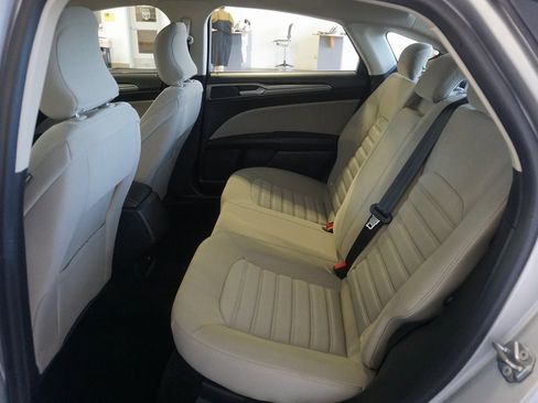 Used 2018 Ford Fusion S image 17