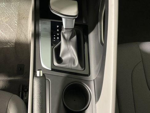 New 2025 Hyundai Elantra SE image 27