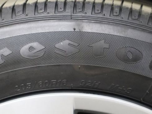 Used 2024 Nissan Sentra S image 35