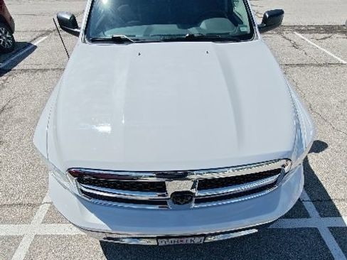 Used 2020 RAM 1500 Tradesman w/ Chrome Appearance Group AWD/4WD image 3