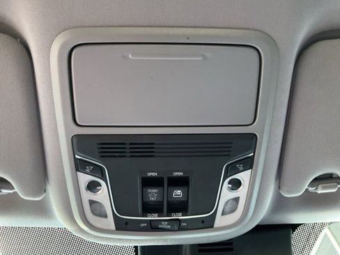 Used 2022 Honda Ridgeline RTL-E image 19