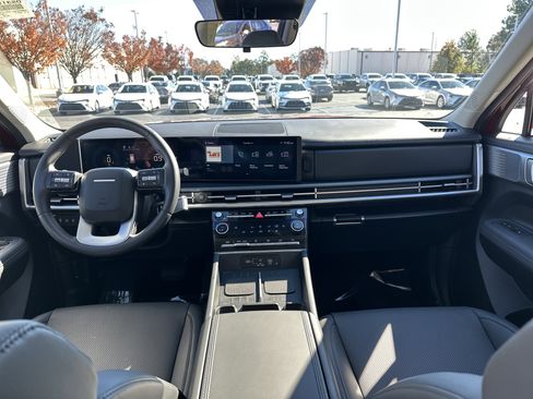 Used 2025 Hyundai Santa Fe SEL image 28