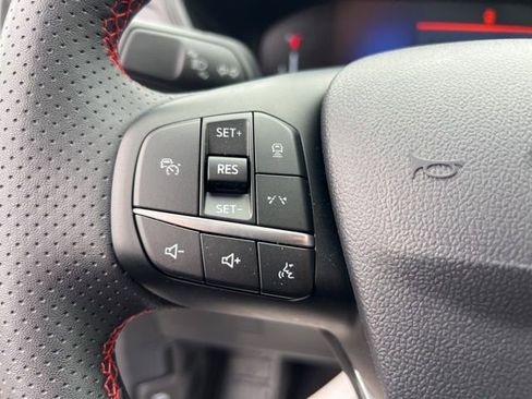 Certified 2024 Ford Escape ST-Line w/ Tech Pack #1 image 9