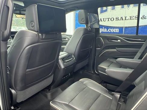 Used 2021 Cadillac Escalade Sport w/ Driver Assist Tech Package AWD/4WD image 18