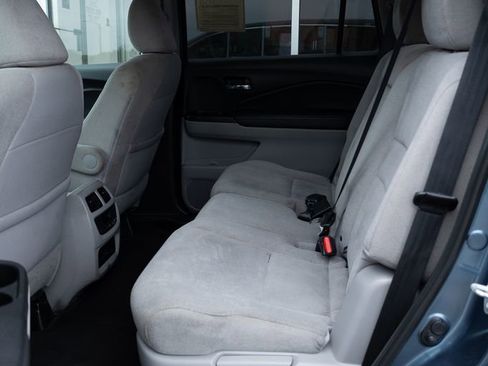 Used 2021 Honda Pilot EX image 25