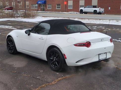 Used 2020 MAZDA MX-5 Miata Sport image 6