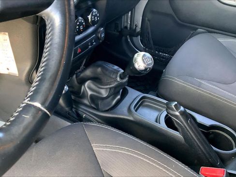 Used 2013 Jeep Wrangler Rubicon w/ PWR Convenience Group AWD/4WD image 14