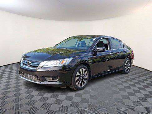 Used 2015 Honda Accord Touring image 3