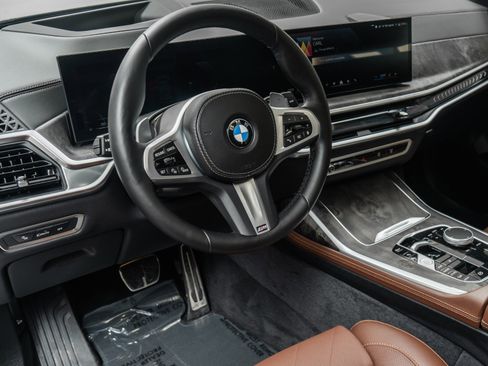 Used 2026 BMW X7 xDrive40i w/ M Sport Package AWD/4WD image 13