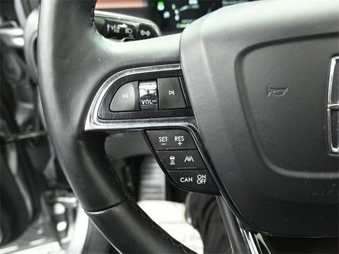 Certified 2022 Lincoln Nautilus Reserve w/ Equipment Group 201A image 17