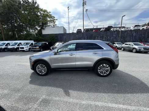 Used 2025 Cadillac XT4 Premium Luxury FWD image 6
