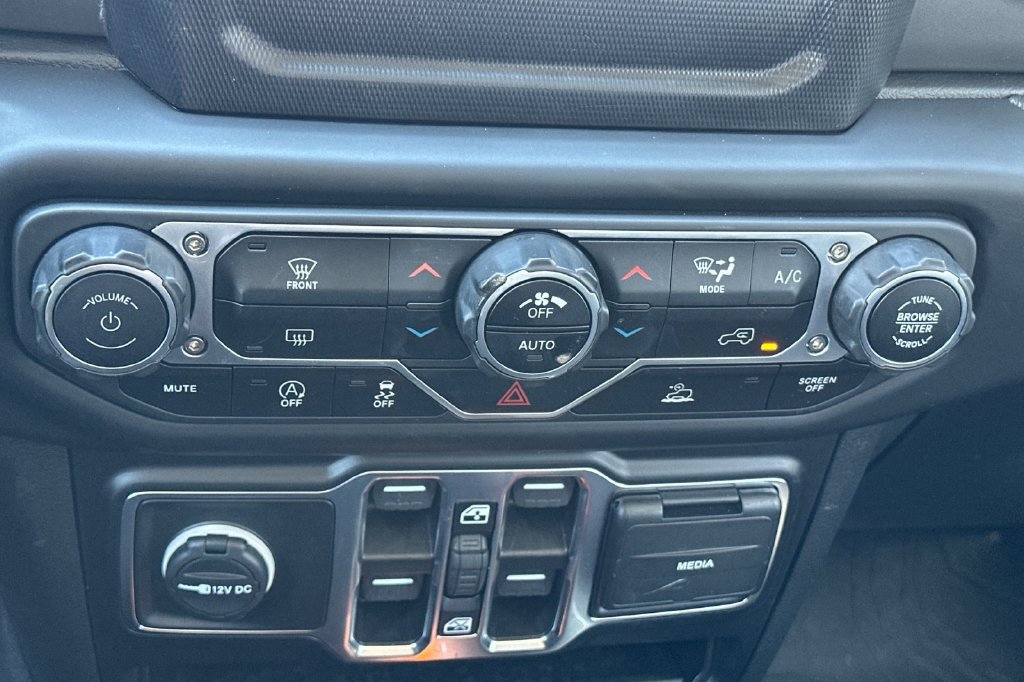 Used 2023 Jeep Gladiator Sport AWD/4WD image 19