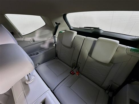 New 2026 Volkswagen Atlas SE image 4