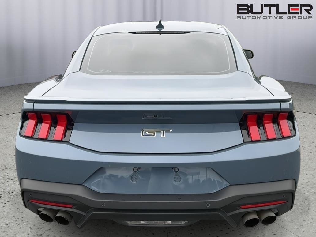Used 2025 Ford Mustang GT Premium RWD image 5