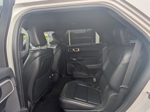 Used 2020 Ford Explorer XLT w/ Equipment Group 202A AWD/4WD image 40