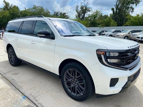 Used 2025 Ford Expedition Max Platinum w/ Stealth Performance Package AWD/4WD image 7