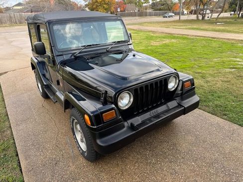 Used 1997 Jeep Wrangler Sahara image 9