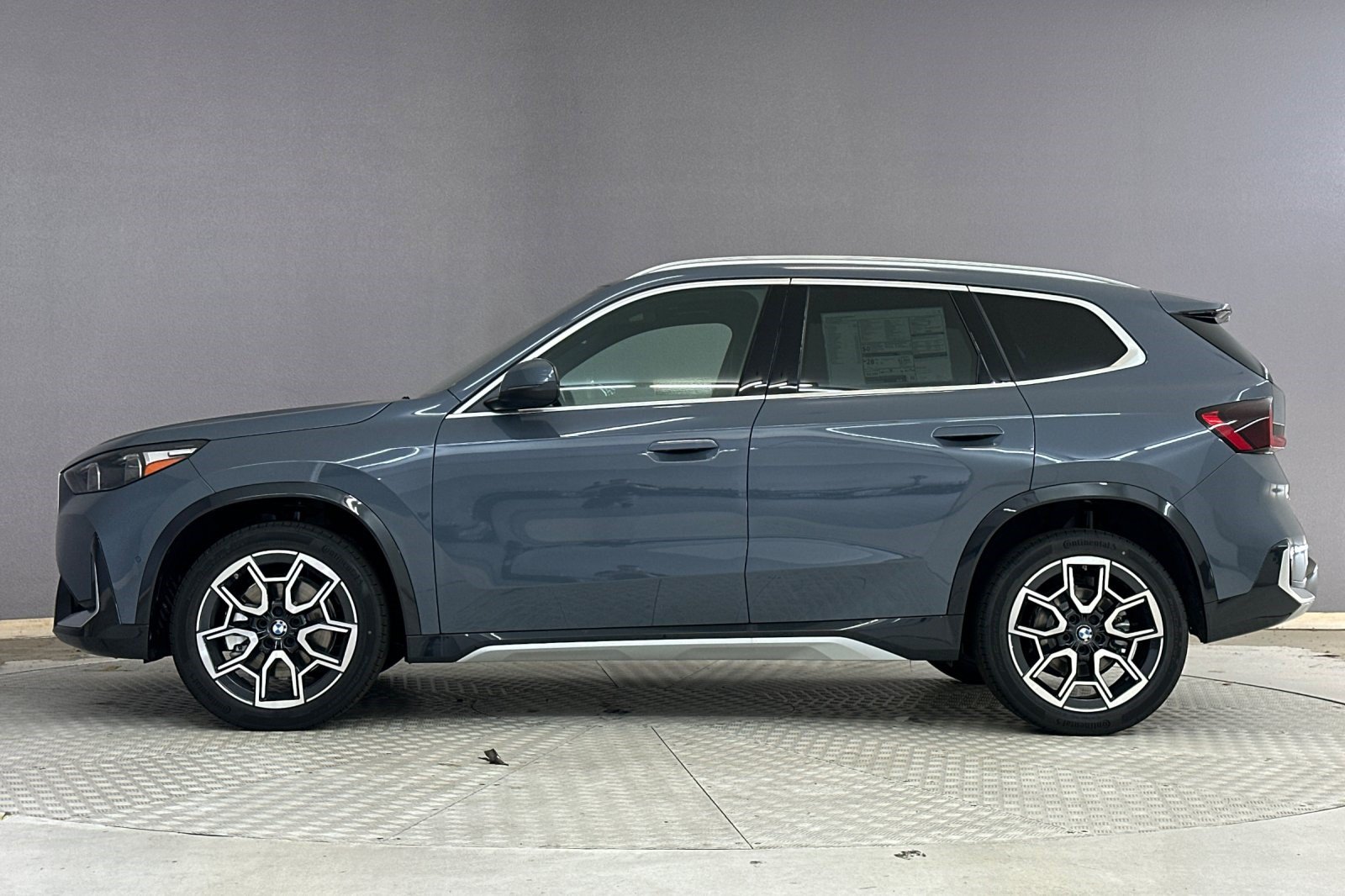 New 2026 BMW X1 xDrive28i w/ Convenience Package AWD/4WD image 2