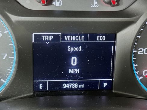 Used 2020 Chevrolet Equinox LS w/ LS Convenience Package image 19