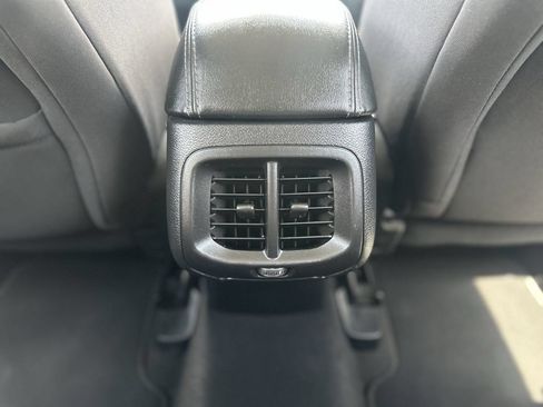 Used 2020 Jeep Cherokee Latitude FWD image 24