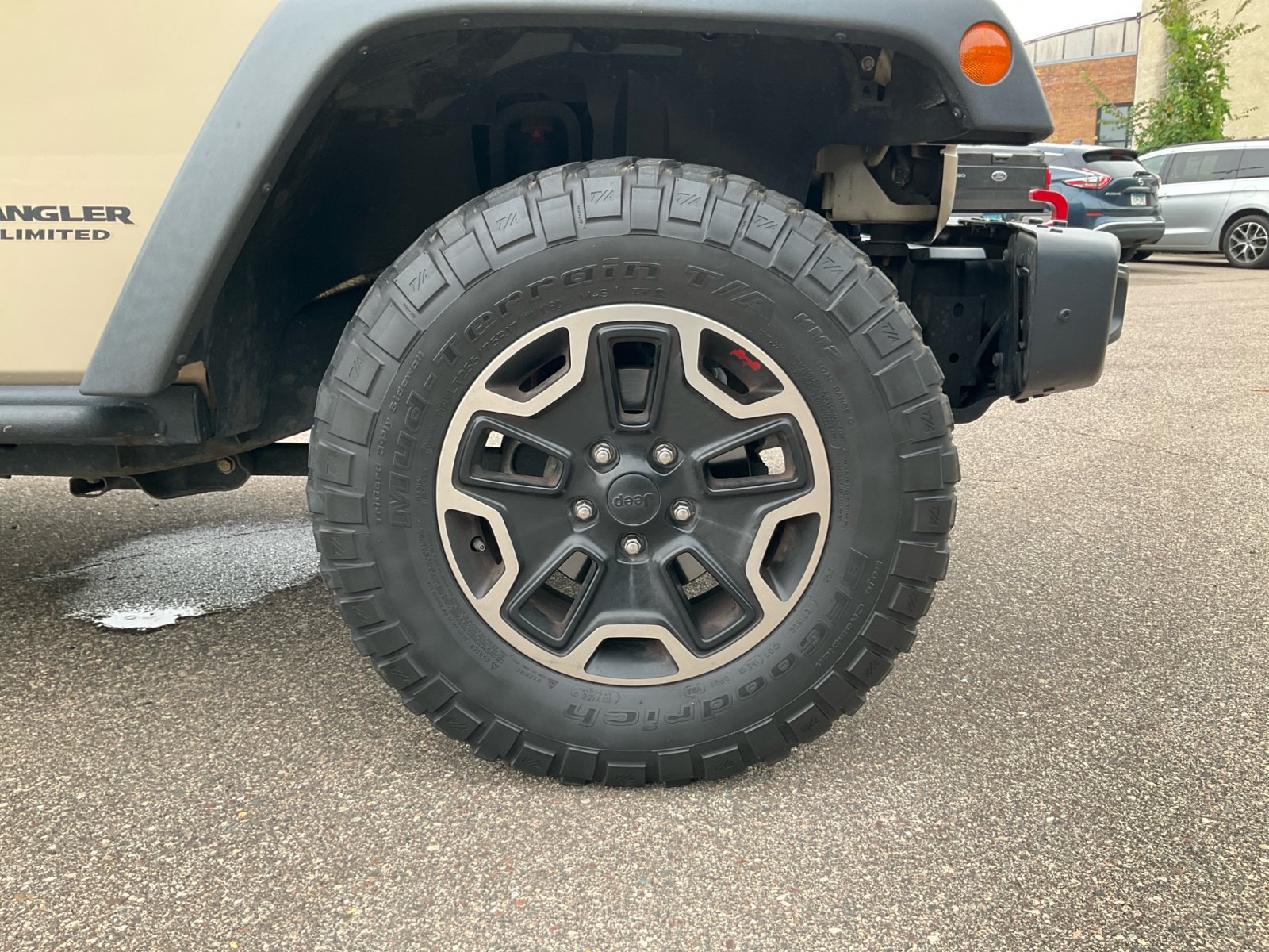 Used 2016 Jeep Wrangler Unlimited Rubicon AWD/4WD image 18