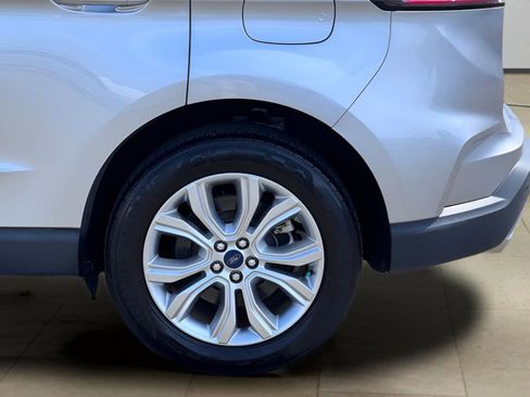 Used 2022 Ford Edge Titanium AWD/4WD image 38