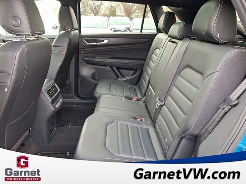 Certified 2024 Volkswagen Atlas Cross Sport SEL R-Line image 10