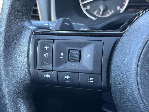Certified 2023 Nissan Rogue SV image 12