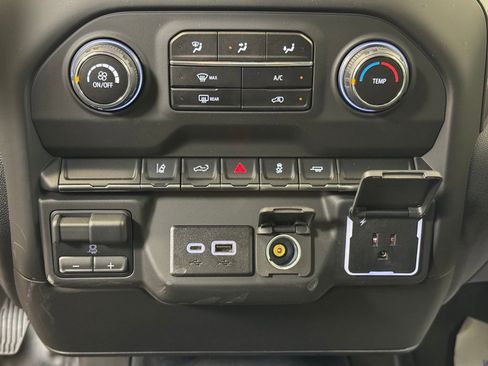 Used 2025 Chevrolet Silverado 2500 W/T w/ WT Convenience Package RWD image 35