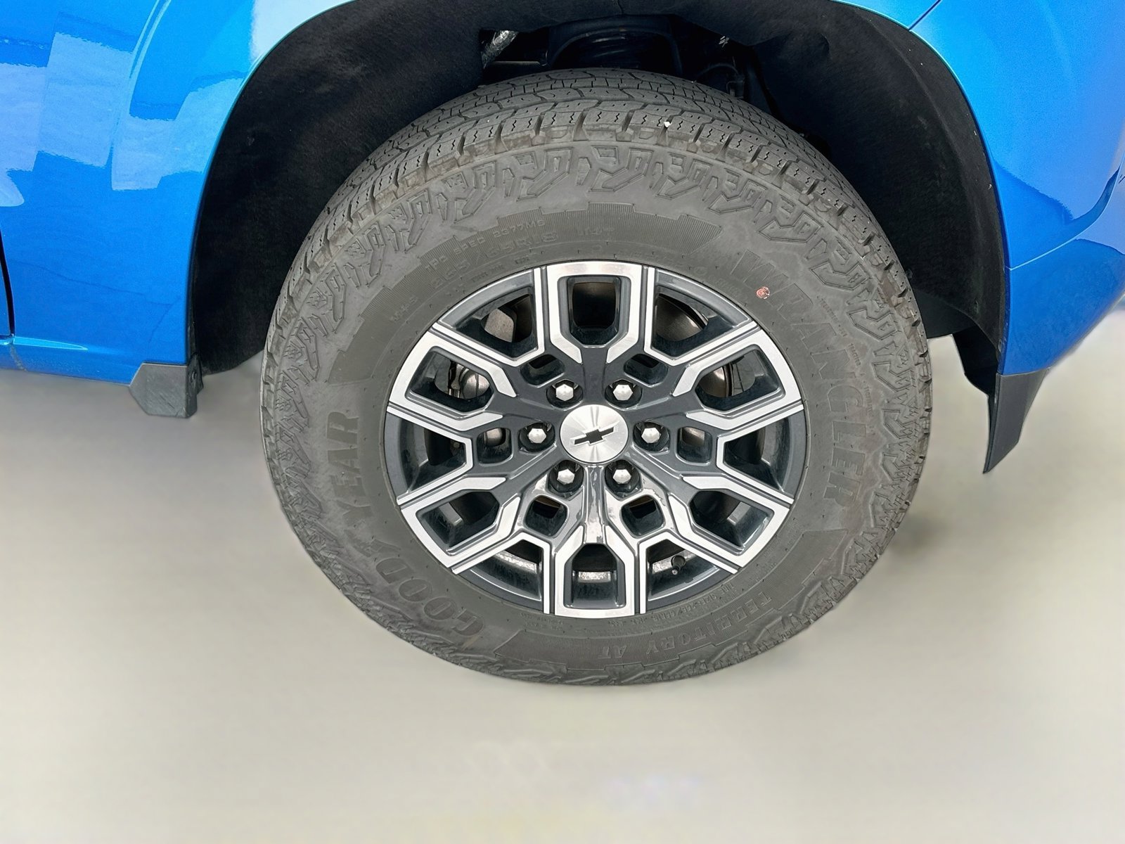 Used 2024 Chevrolet Colorado Z71 w/ Z71 Convenience Package 2 AWD/4WD image 36