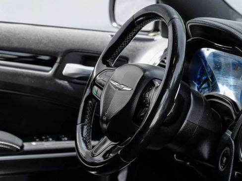 Used 2019 Chrysler 300 S RWD image 22