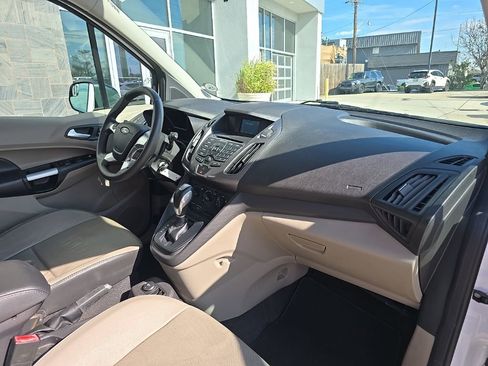 Used 2014 Ford Transit Connect XLT image 28