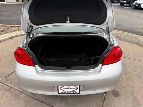 Used 2011 INFINITI G37 x Sedan w/ Premium Pkg image 8
