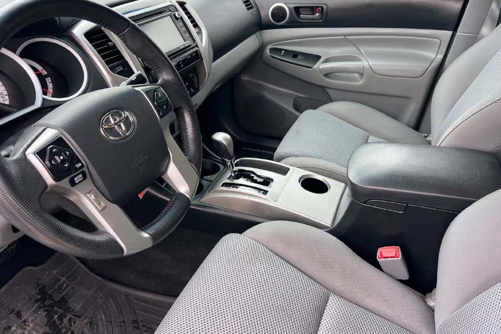 Used 2014 Toyota Tacoma PreRunner w/ TRD Sport Package RWD image 13