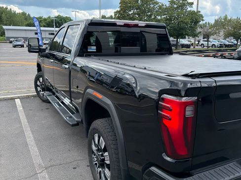 Used 2024 GMC Sierra 2500 Denali w/ Denali Reserve Package AWD/4WD image 7