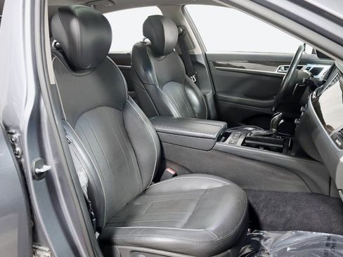 Used 2015 Hyundai Genesis 3.8 w/ Option Group 03 image 25