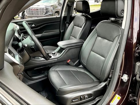 Used 2021 GMC Acadia SLT w/ Elevation Edition image 7