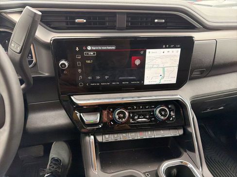 Used 2025 GMC Sierra 2500 Denali w/ Denali Reserve Package image 10