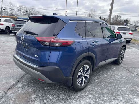 Used 2021 Nissan Rogue SV w/ Premium Package image 4